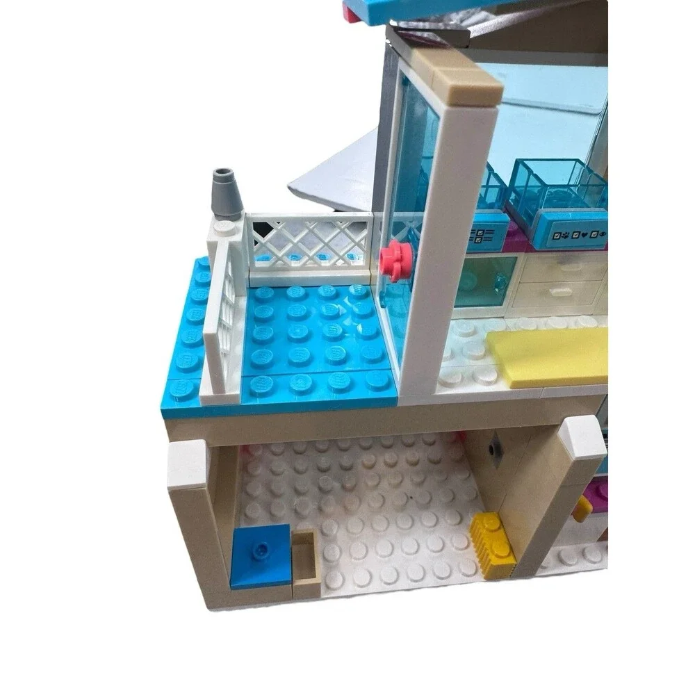 LEGO Friends: Heartlake City Vet Clinic (41446) – AS IS, Missing Pieces